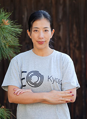 束野 由佳